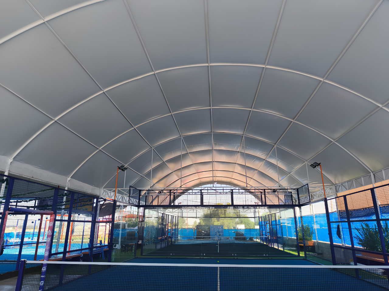 Techado de Canchas Profesionales y Estructuras Deportivas